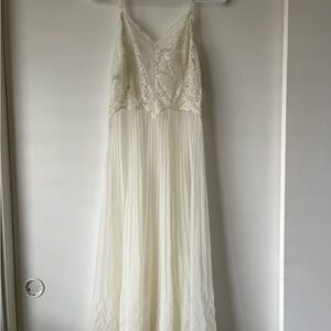 (SOLD) Vintage Elegant Lace White Dress